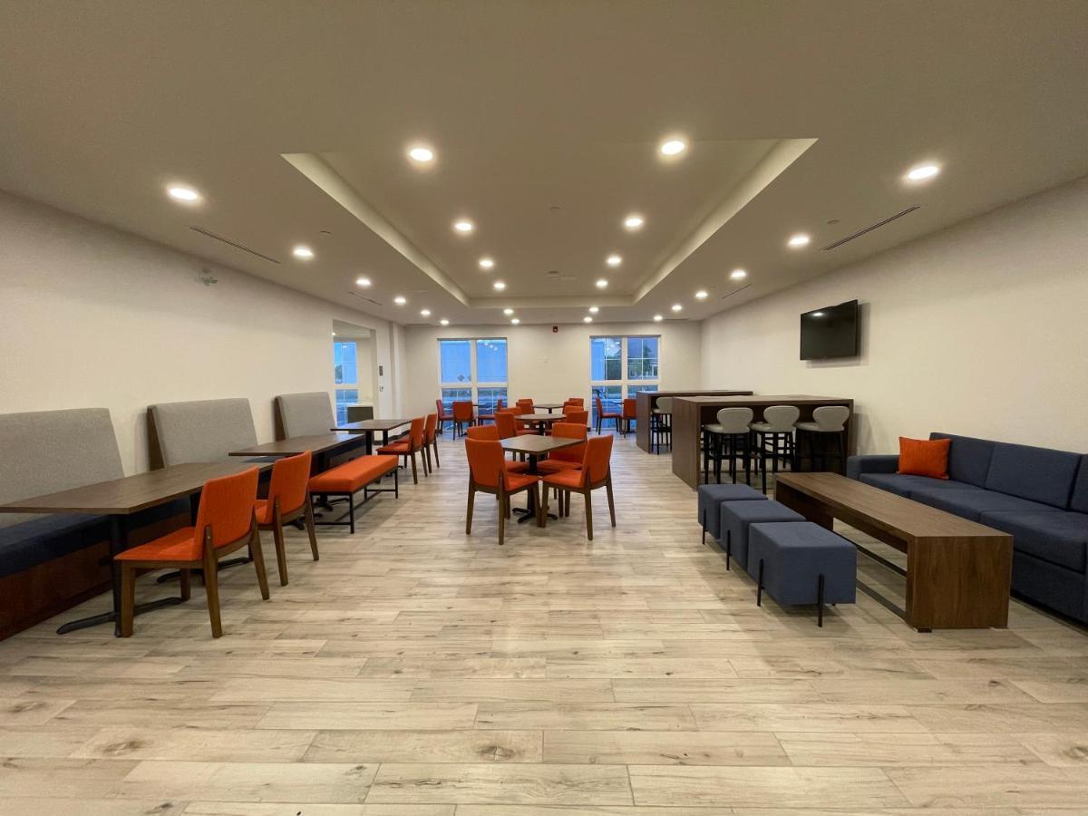 Comfort Inn & Suites Carleton Place المظهر الخارجي الصورة